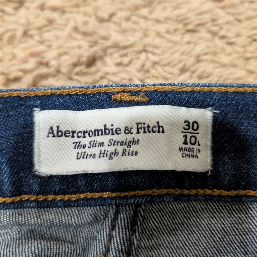 A&F Ultra High Rise Slim Straight Jeans - Picture 2 of 2